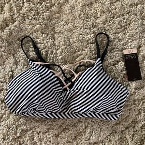 Calia by Carrie Underwood bikini top NWT XL